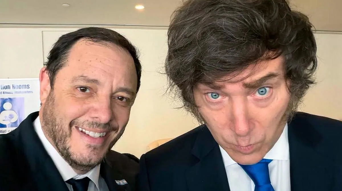 Demian Reidel junto al presidente Javier Milei.