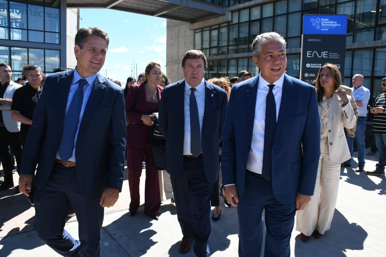 Rolando Figueroa buscará acordar la fecha de las elecciones con Mariano Gaido. Foto: municipalidad de Neuquén.